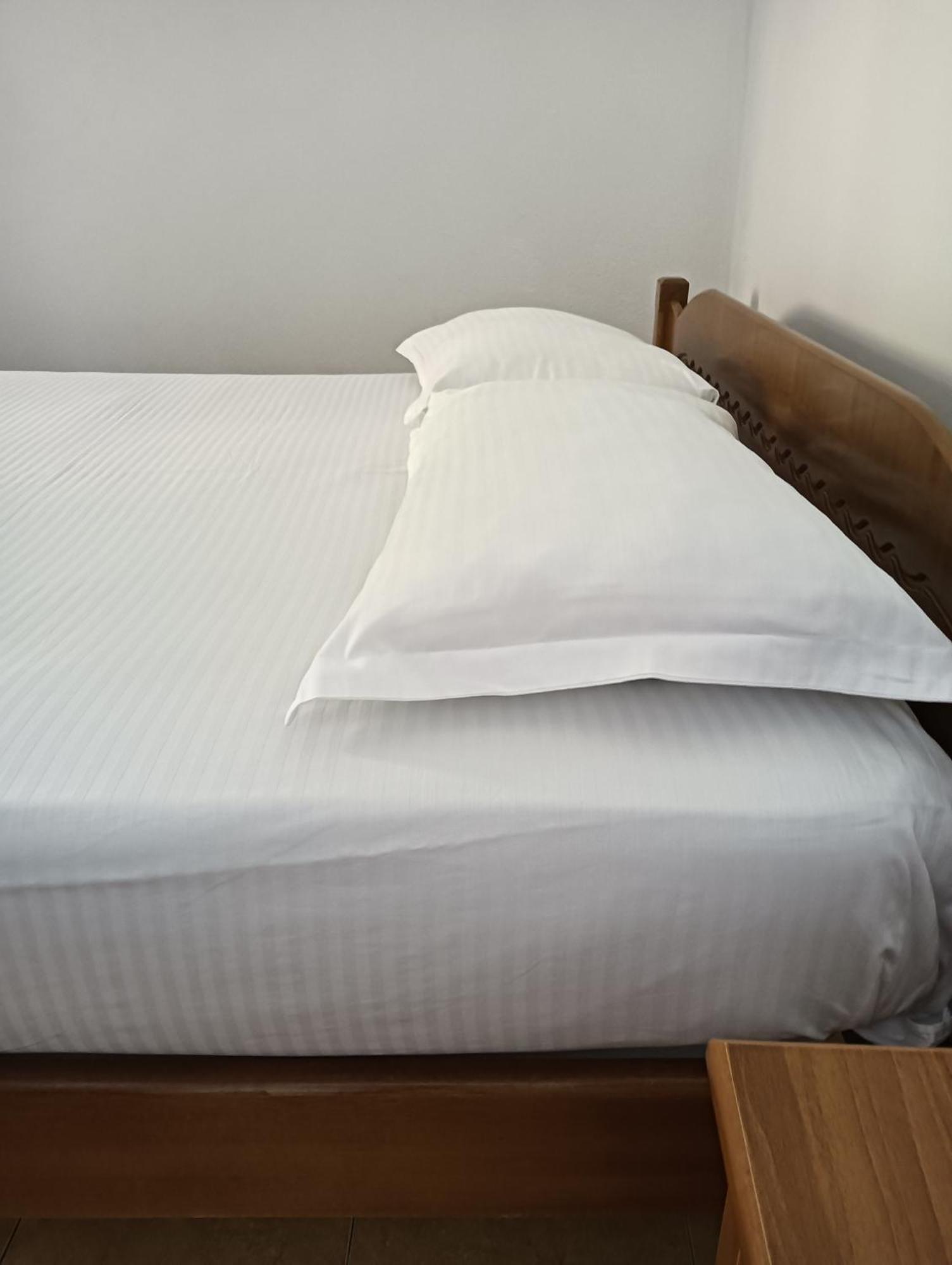 Apartment Vila Aliaj Deluxe Groundfloor With Beautiful Garden Durrës