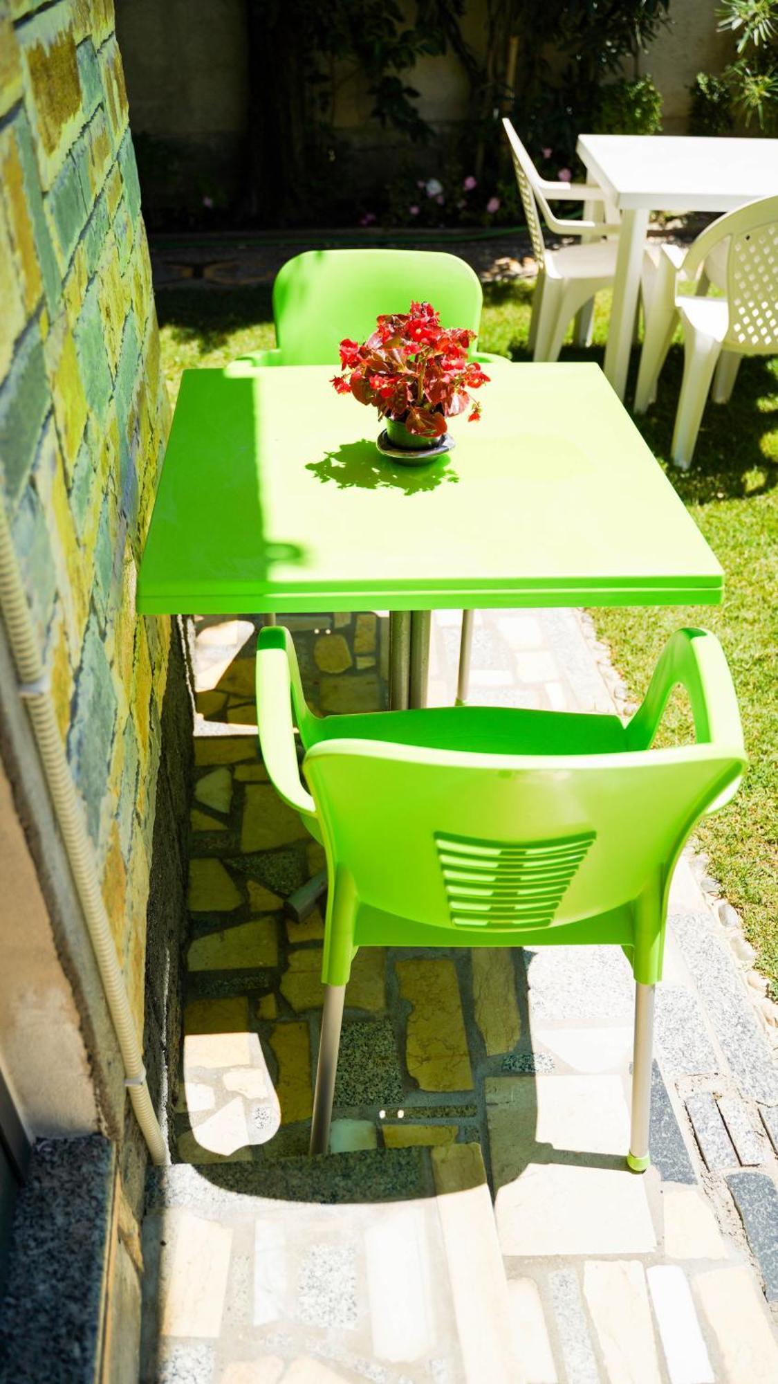 Vila Aliaj Deluxe Groundfloor With Beautiful Garden *